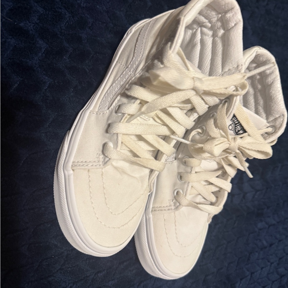 Vans Classic White Canvas High-Tops